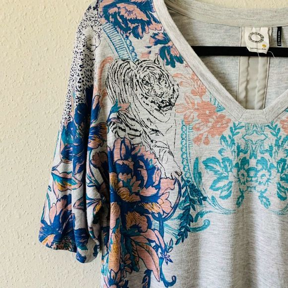 Anthropologie AKEMI + Kin Tiger Floral Printed Tee - Picture 3 of 6